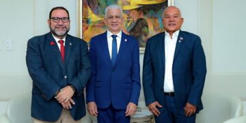 Ricardo de los Santos gestiona solución a problemática agua en Sánchez Ramírez