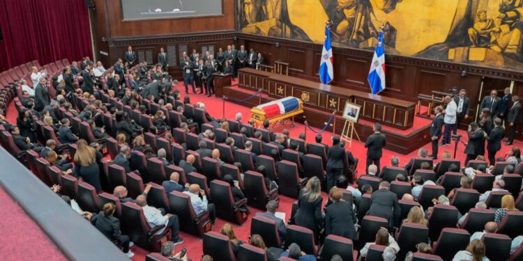 Congreso Nacional rinde honras fúnebres al ex senador Vicente Sánchez Baret