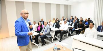 Cámara de Diputados realiza conferencia sobre salud renal y de próstata