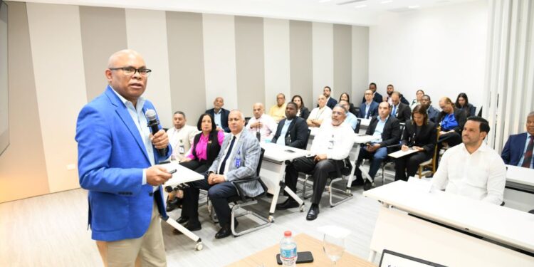 Cámara de Diputados realiza conferencia sobre salud renal y de próstata
