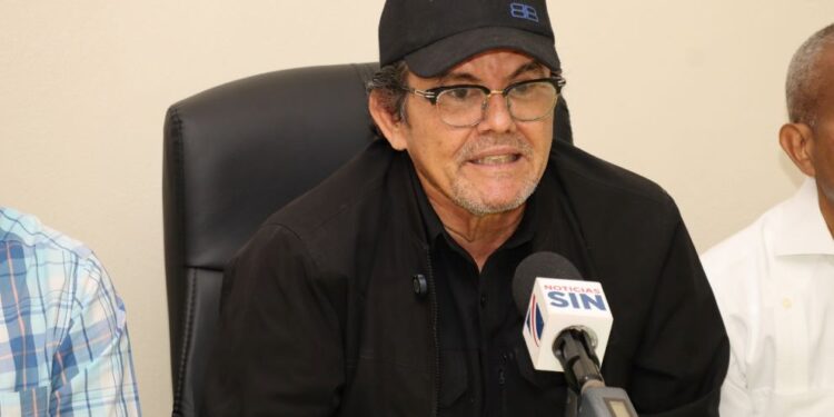 ANPA pospone paro de labores en el sector agropecuario tras intervención del expresidente Hipólito Mejía como mediador