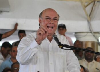 Hipólito y el sueño de Doña Rosa: ¡Carolina presidenta!