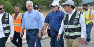 Gobierno impulsa avances en la construcción de las circunvalaciones de Navarrete y Moca