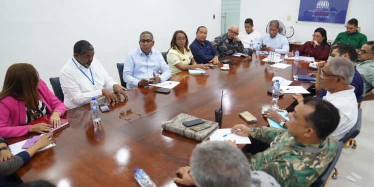 Director General de la Dirección de Asistencia Social y Alimentación Comunitaria activa Comité de Emergencia