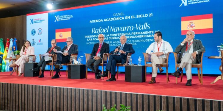 Juristas debaten sobre el rol y las agendas de las Academias Jurídicas en la región