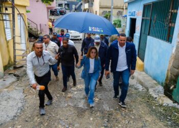 Carolina y ministro de Medio Ambiente realizan recorrido para verificar trabajos de mitigación en el Distrito Nacional