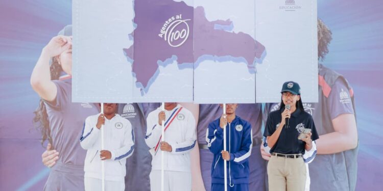 Ministerio de Educación lanza el voluntariado Agentes al 100 para impulsar la formación en valores y liderazgo estudiantil