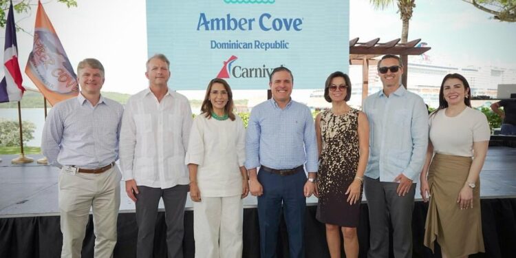 Director de APORDOM resalta aportes de la terminal Amber Cove en su décimo aniversario.