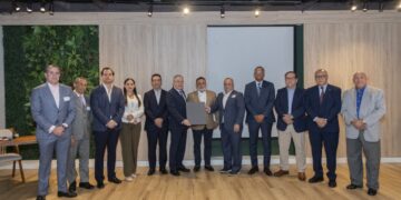 Sector privado lanza coalición para defender la competencia justa y enfrentar el comercio ilícito.