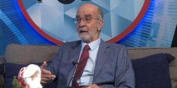 Politólogo Daniel Pou: Hoy más que nunca se requiere de una transición del modelo político del país