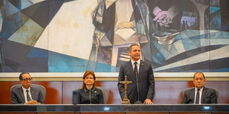 Henry Molina: “Un Poder Judicial fuerte no se legitima por la popularidad de sus decisiones, sino por la fidelidad a la Constitución y las leyes” 