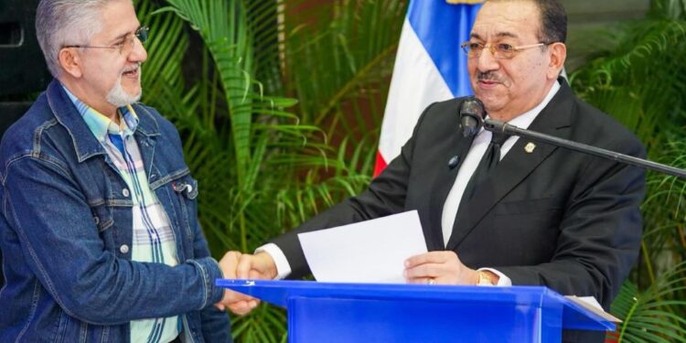 Senador Cristóbal Castillo rinde cuesta de gestión legislativa 2024-2025