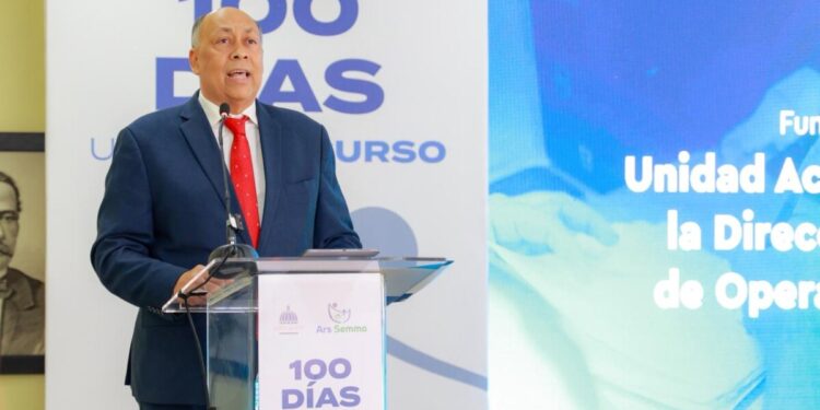 Dr. Luis René Canaán presenta primeros 100 días de avances en ARS SEMMA