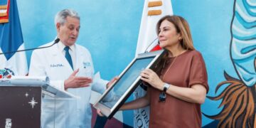José Joaquín Puello reconoce a Carolina en la inauguración del parque lineal Ciudad Sanitaria