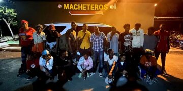 Ejército intercepta jeepeta con 18 nacionales haitianos indocumentados en Esperanza, Valverde
