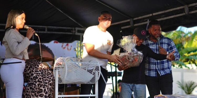 El Diputado Ariel Marte celebra su Tradicional Gran Fiesta de Navidad con premios y música en vivo