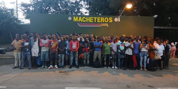 Ejército detiene a 228 haitianos indocumentados durante operativos realizados en Valverde y Santiago Rodríguez