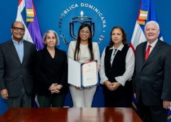 Entregan premios nacionales XIX versión Concurso de Ensayos sobre Ética Judicial 