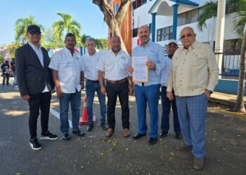 Transportistas del Corredor Nuñez de Cáceres emplazan al director del Intrant por no cumplir acuerdos