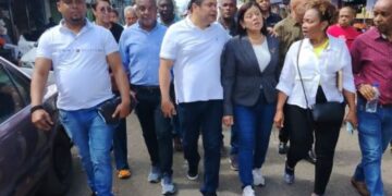 Comerciantes del Mercado Nuevo de la Duarte advierten defenderán sustento de sus familias: diputados FP explican figura del Fideicomiso