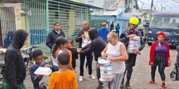 DASAC brindan de manera oportuna e inmediata asistencia a familias afectadas por las lluvias en Puerto Plata