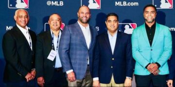 Ministro Kelvin Cruz exhorta peloteros dominicanos representar con orgullo a la patria en el Clásico Mundial de Béisbol