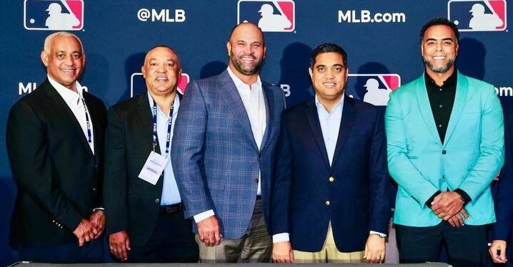 Ministro Kelvin Cruz exhorta peloteros dominicanos representar con orgullo a la patria en el Clásico Mundial de Béisbol