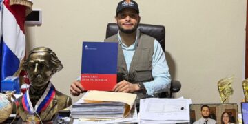 Presidencia autoriza a La Otra Banda y Veron gestionar y autorizar el uso de suelo mediante resolución oficial