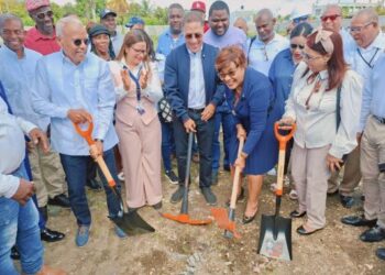 Infraestructura Escolar e INAIPI dejan iniciado construcción de nuevo CAIPI en Boca Chica con inversión de más de RD$ 85 millones