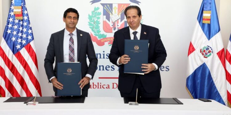 República Dominicana y Estados Unidos suscriben Memorando de Entendimiento orientado a fortalecer el sector salud