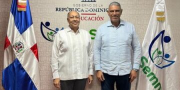 Cónsul dominicano en New York visita instalaciones de ARS SEMMA