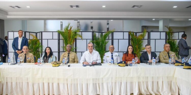 Gobierno refuerza lucha contra el crimen organizado y mantiene operativos migratorios diarios