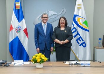 Toma posesión nueva directora general del INFOTEP