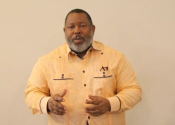 Pequeños comerciantes advierten: “Si el Gobierno sigue favoreciendo a las grandes cadenas de supermercados, vamos a desaparecer”