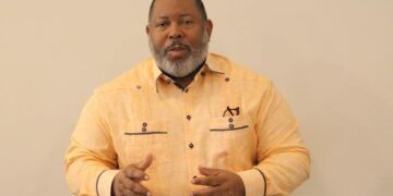 Pequeños comerciantes advierten: “Si el Gobierno sigue favoreciendo a las grandes cadenas de supermercados, vamos a desaparecer”