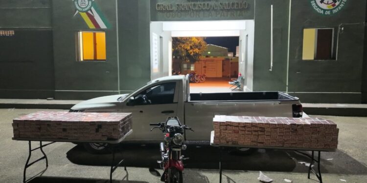 Ejército incauta contrabando de 118,000 cigarrillos oculto en los compartimentos de una camioneta en Dajabón