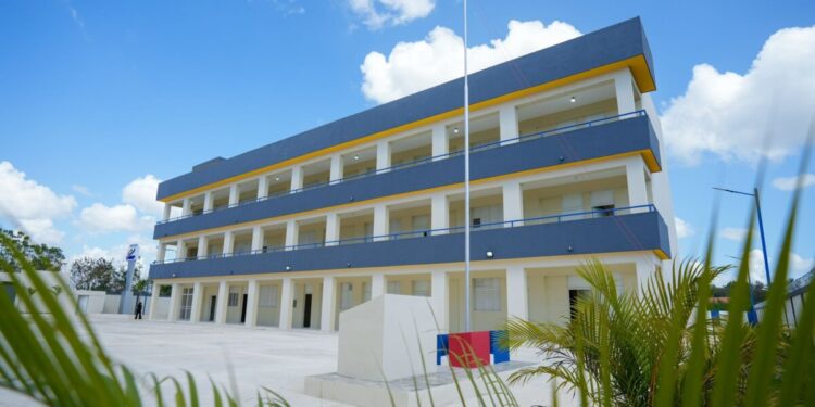 Sectores productivos de San Pedro de Macorís respaldan instalación del INFOTEP en el sector de Santa Fe