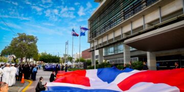 Poder Judicial rinde tributo a la patria y reafirma su compromiso como sostén del Estado de Derecho