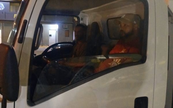 Ejército detiene dos hombres con contrabando de cigarrillos en San Juan de la Maguana