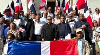 ANPA realiza ofrenda floral en el Altar de la Patria y anuncia marcha al Congreso Nacional el 27 de febrero.