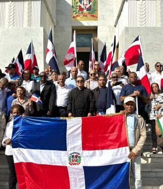 ANPA realiza ofrenda floral en el Altar de la Patria y anuncia marcha al Congreso Nacional el 27 de febrero.