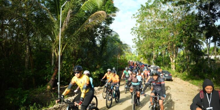 Cientos de  ciclistas exploran las joyas naturales de Gonzalo en la primera ruta MTB de 2026