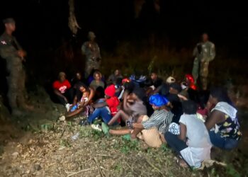Ejército intercepta a 28 migrantes haitianos en Montecristi