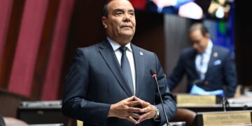 Diputado y economista Alcibíades Tavárez denuncia deuda pública ronda los 80 mil millones de dólares