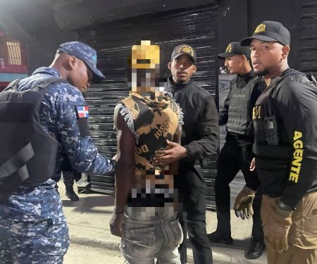 DGM detiene 962 y deporta 852 extranjeros indocumentados este martes: Aprehenden 261 en Regiones Metropolitana y Este del país