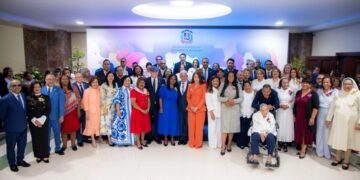 Senado reconoce a 32 mujeres líderes en tercera edición del evento anual “Mujeres que Transforman”