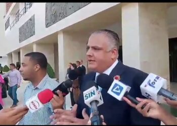 Dirigente independiente Alberto Fiallo defiende candidaturas independientes y cuestiona limitaciones del sistema político