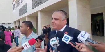 Dirigente independiente Alberto Fiallo defiende candidaturas independientes y cuestiona limitaciones del sistema político