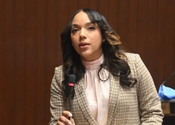 Diputada Tayluma Calderón urge reforma de la Seguridad Social: “El país no puede seguir con una ley de más de 20 años