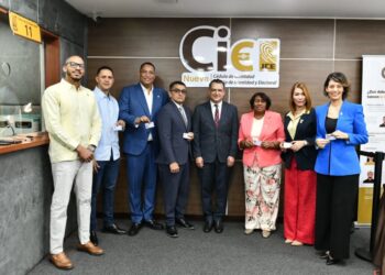 Vicepresidente del Parlacen destaca seguridad de la nueva cédula e inclusión de información sobre donación de órganos